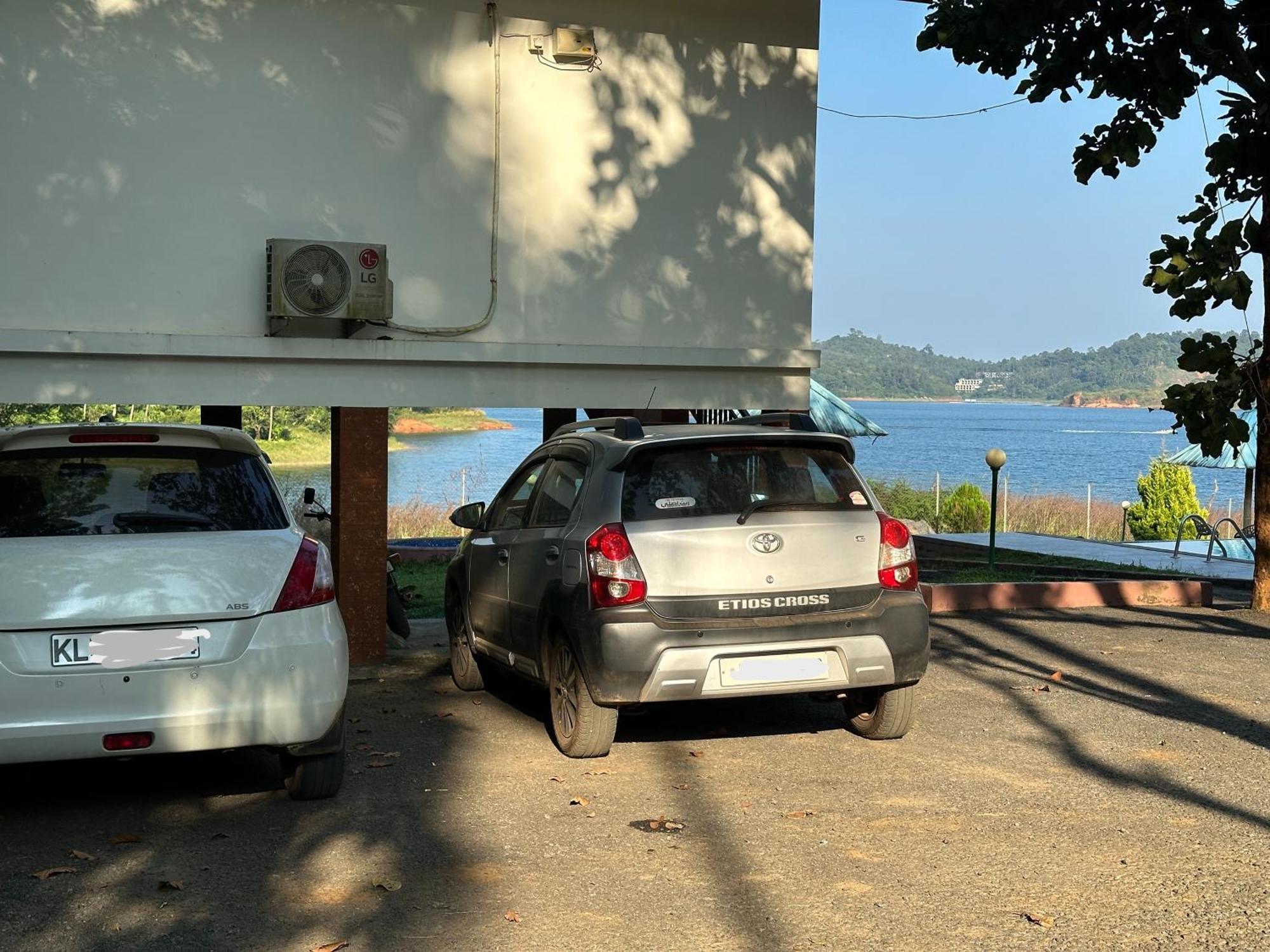 Misty Dam Wayanad Premium Resort With Banasura Dam View Padinjarathara Exterior photo