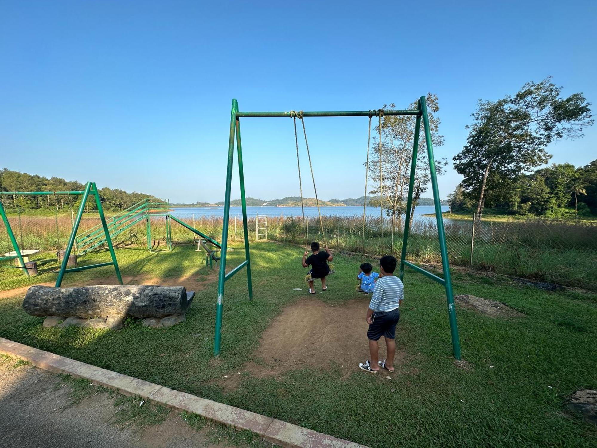 Misty Dam Wayanad Premium Resort With Banasura Dam View Padinjarathara Exterior photo