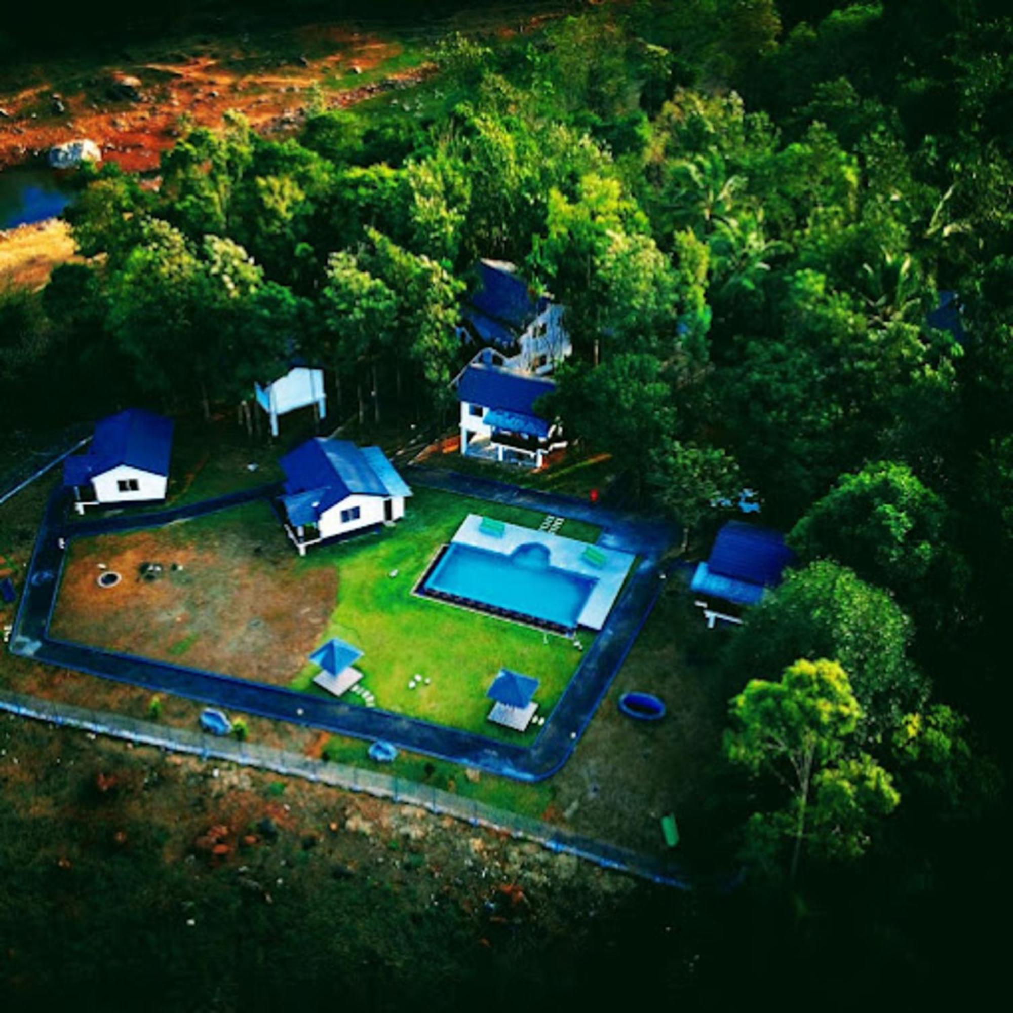 Misty Dam Wayanad Premium Resort With Banasura Dam View Padinjarathara Exterior photo